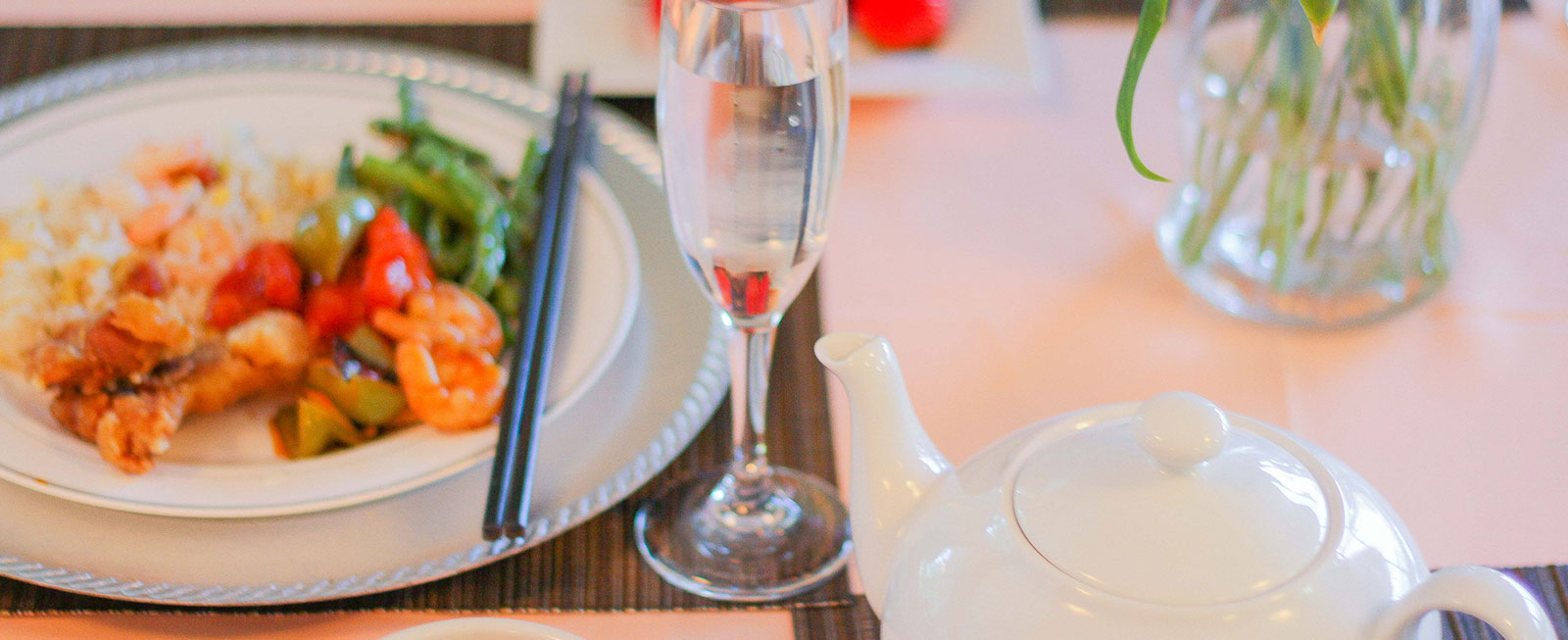 Beautiful meal setting at Pine Grove