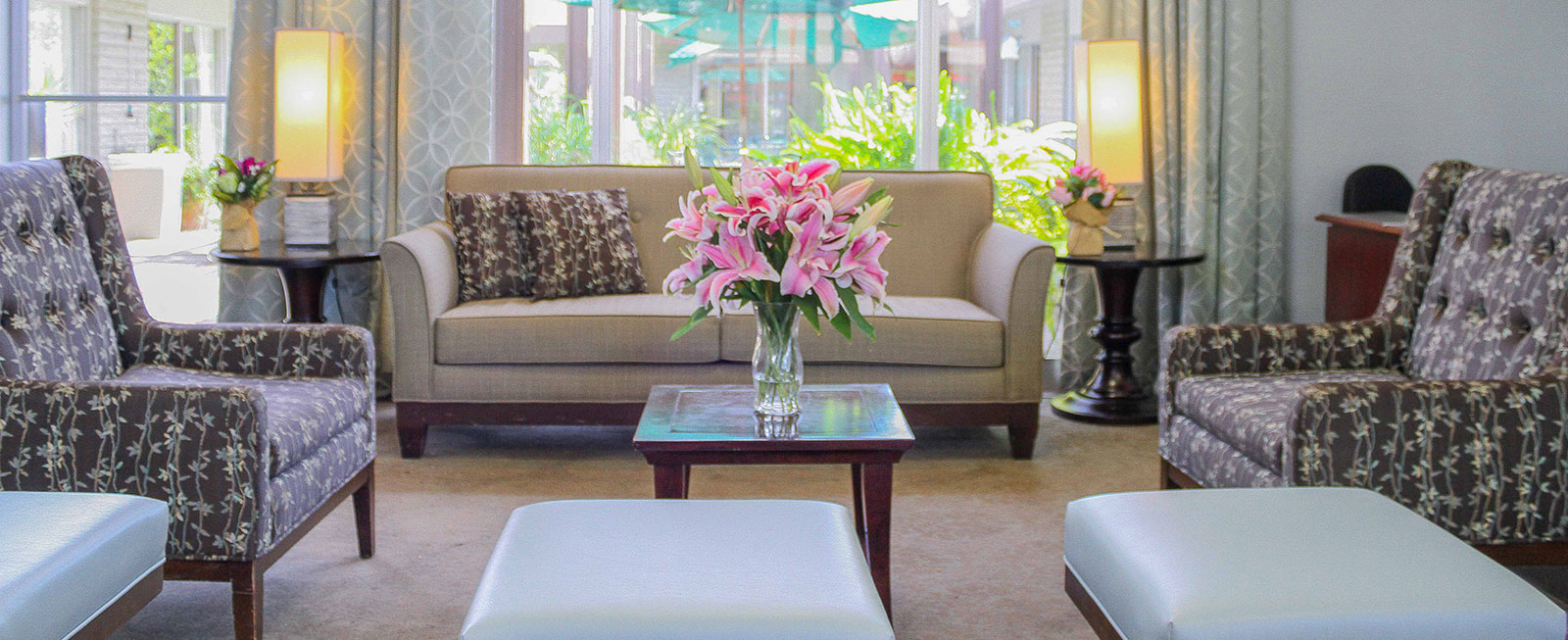 Beautiful sitting area at Pine Grove